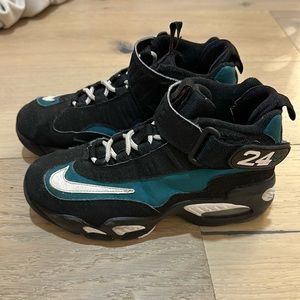 - Nike Air Griffey Max 1 Fresh Water 24